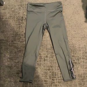 Workout leggings/ 3/4 length